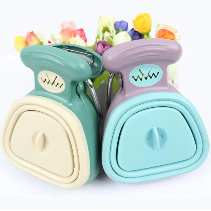 Travel Foldable Pooper Scooper for Dogs